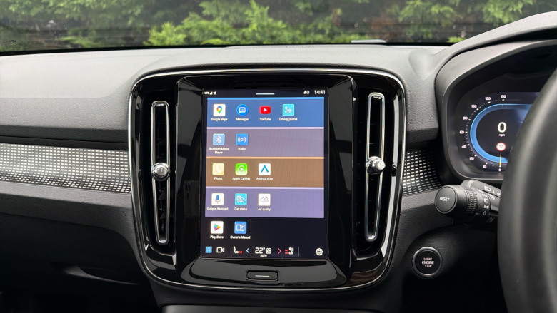 Volvo XC40 2.0 B4P Ultra Dark 5dr Auto Petrol Estate